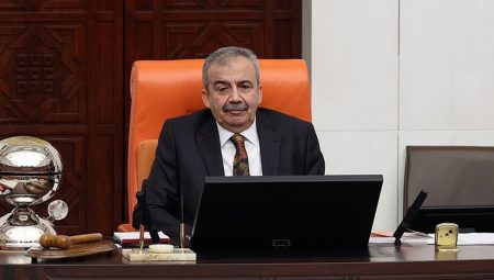 Son dakika: Sırrı Süreyya Lider ameliyata alındı! Durumu kritik